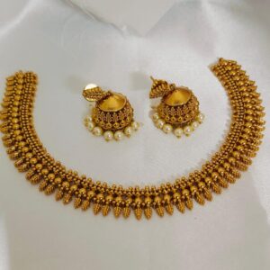 elegant antique set with jumki